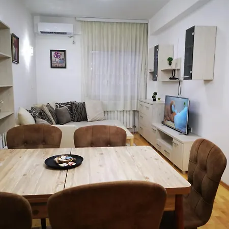 Apartman Splendid Two Bedroom Anastas Mitrev 25 *